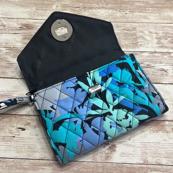 Vera Bradley Camofloral Pattern Wristlet Clutch Wallet Blue Green Tropical - Picture 6 of 14